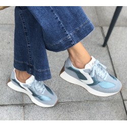 Sneakers bleu ciel