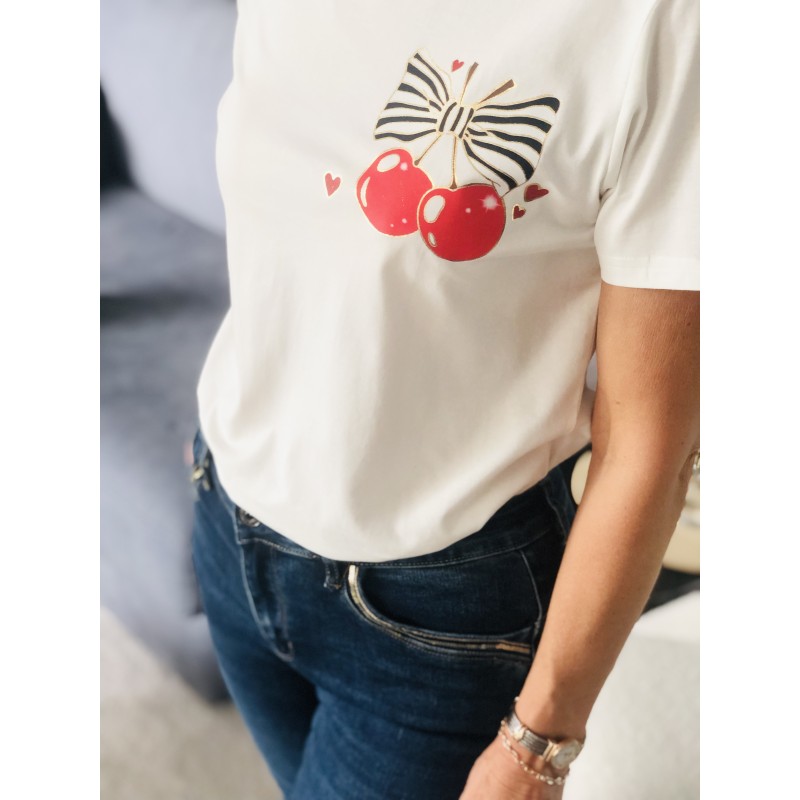 T-shirt cerise 🍒 (noeud ligné)