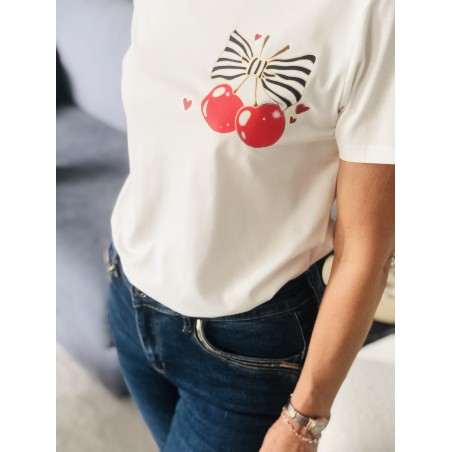 T-shirt cerise 🍒 (noeud ligné)